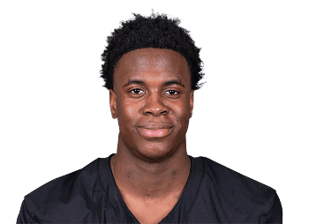 Elo Modozie headshot